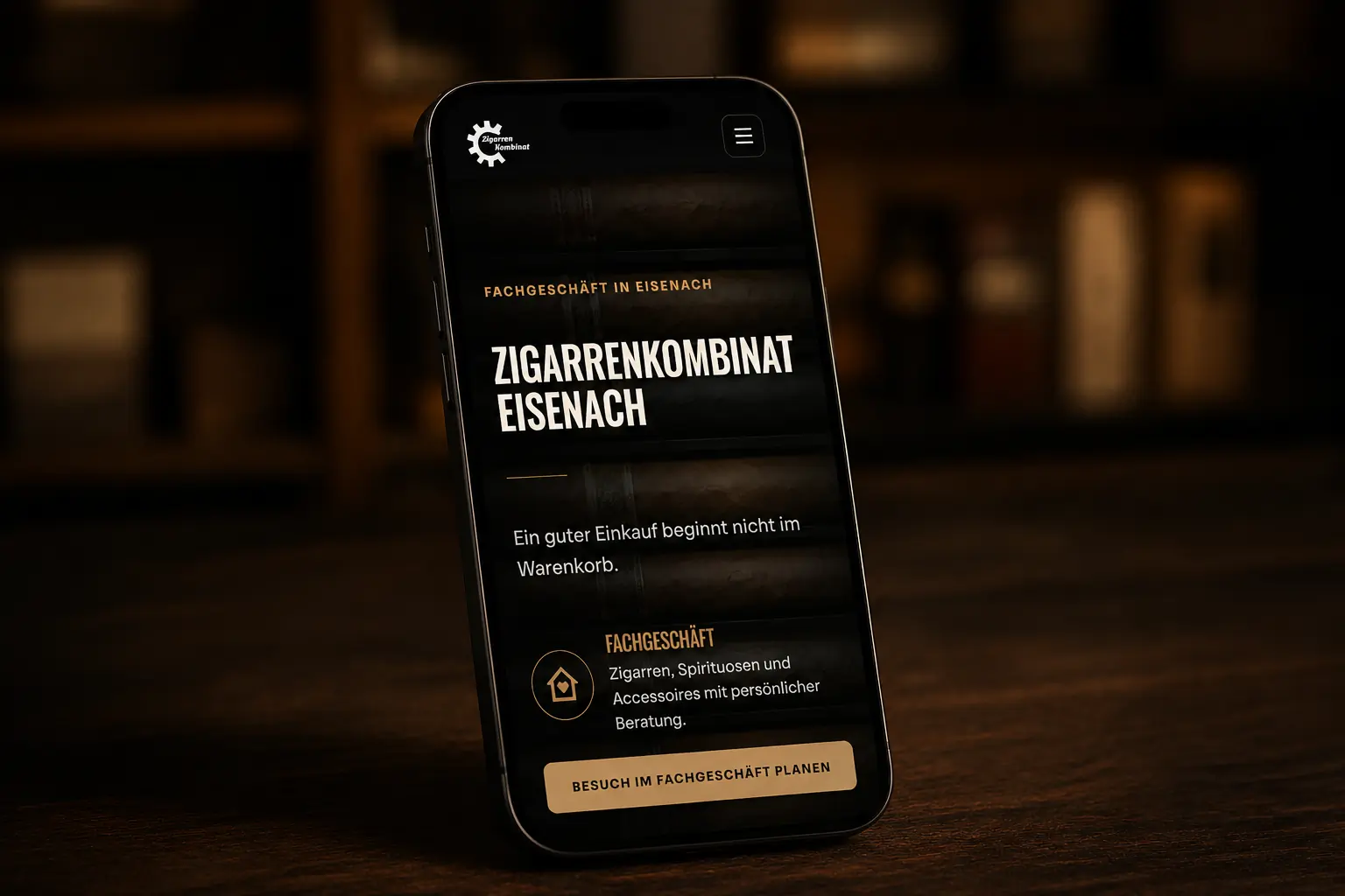 Mobile Website des Zigarrenkombinats Eisenach auf einem Smartphone